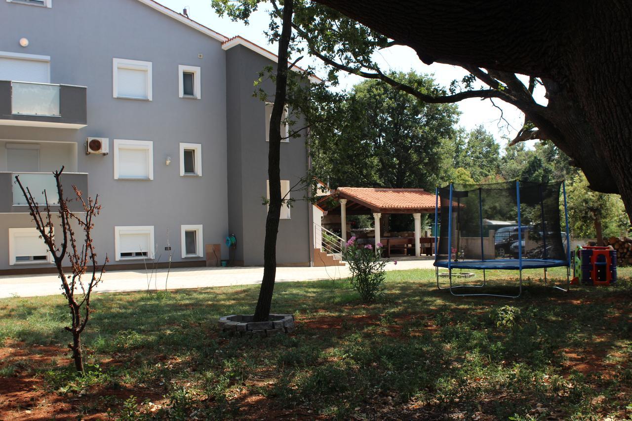 Apartments Barbic Медулин Экстерьер фото